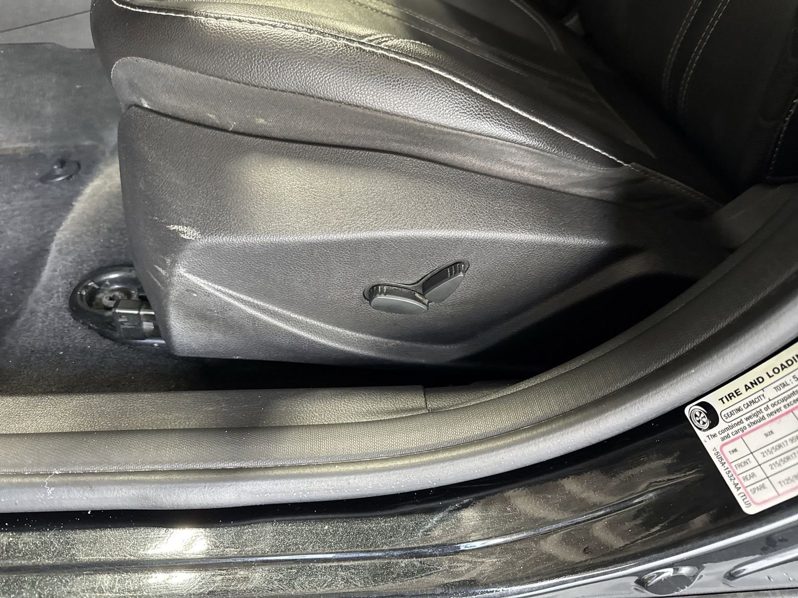 Used 2014 Ford Focus SE w/ Equipment Group 201A FWD image 26