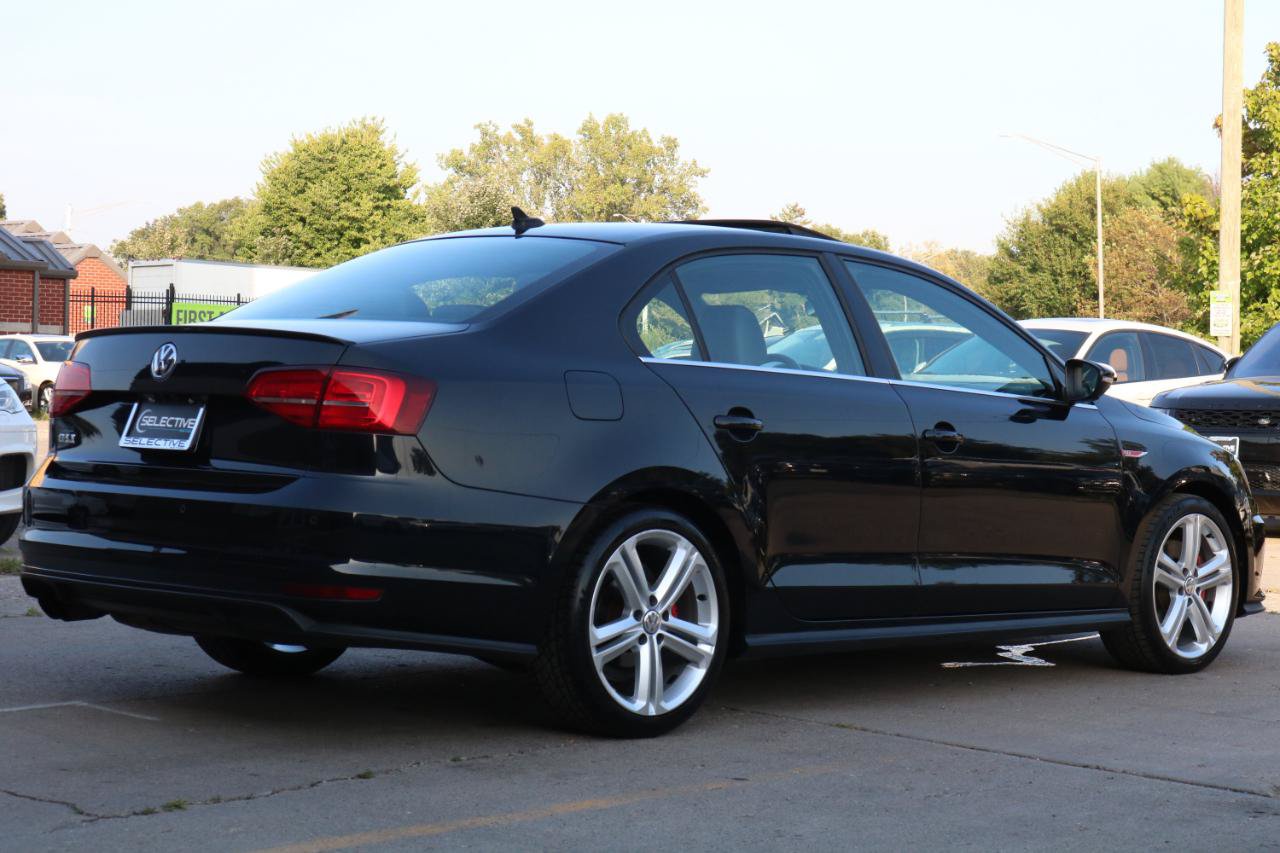 Used 2017 Volkswagen Jetta GLI FWD image 8