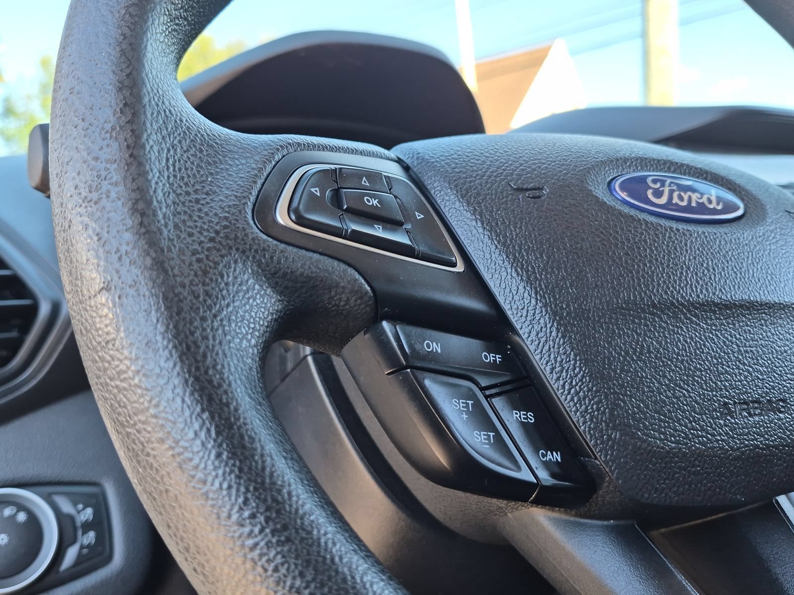 Used 2019 Ford Escape SE FWD image 24
