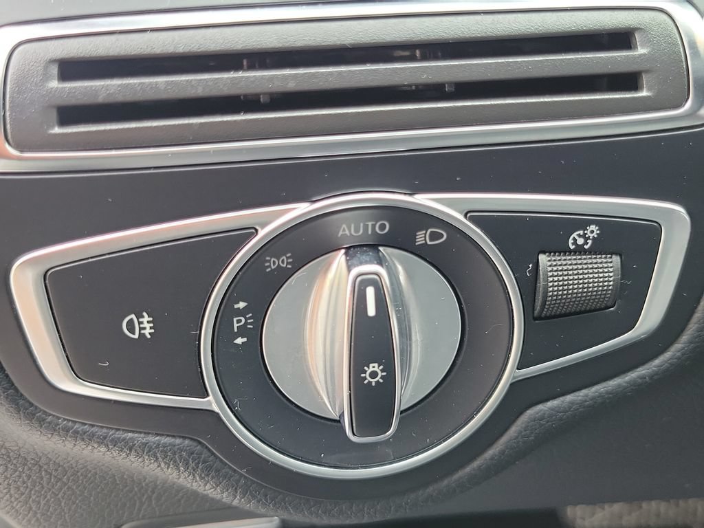 Used 2019 Mercedes-Benz C 300 Sedan image 19