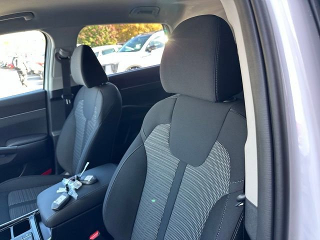 New 2026 Kia Sorento LX image 7