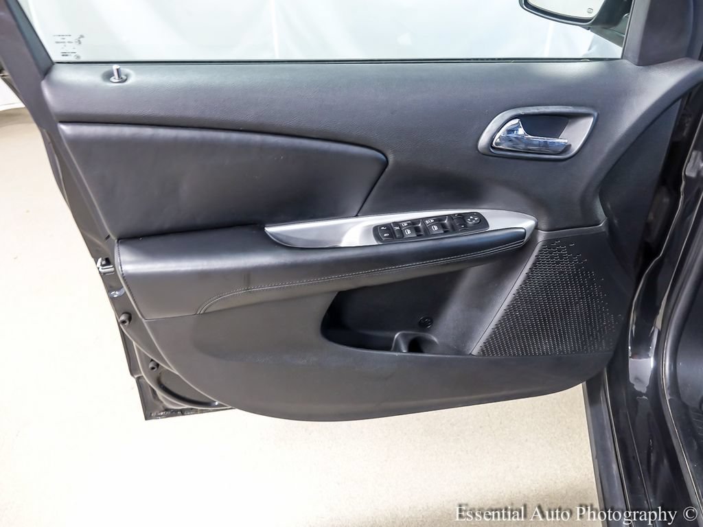 Used 2012 Dodge Journey American Value Package w/ Flexible Seating Group FWD image 18
