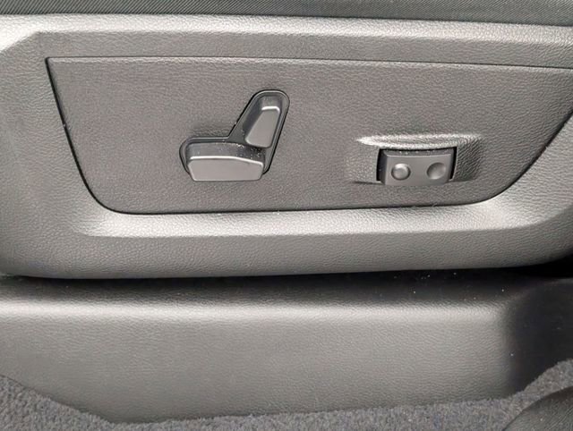 Used 2025 RAM 2500 Laramie AWD/4WD image 14