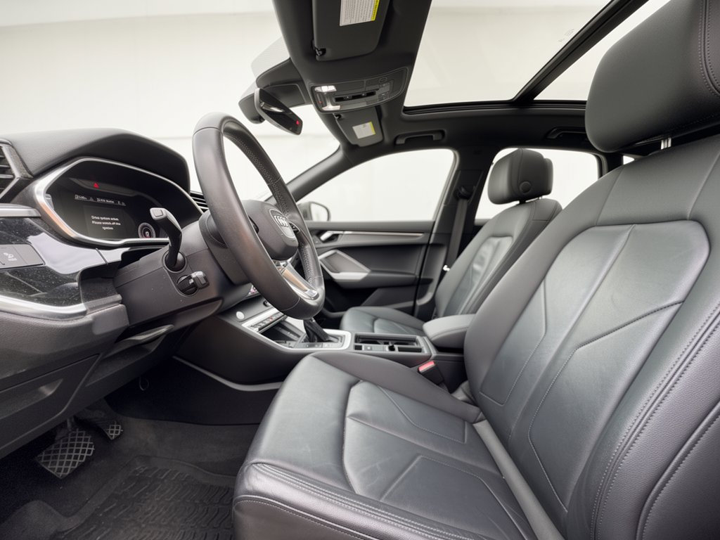Used 2019 Audi Q3 2.0T Premium Plus AWD/4WD image 5