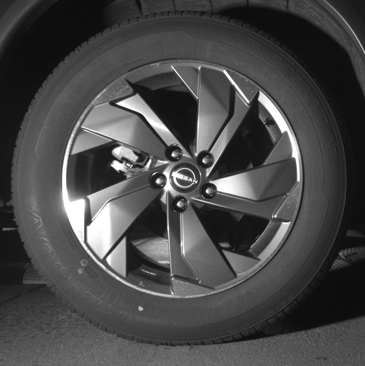 Used 2025 Nissan Rogue SV image 15