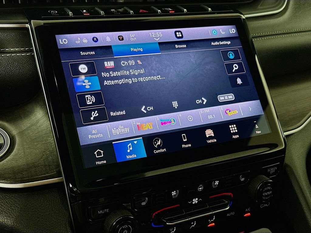 Certified 2025 Jeep Grand Cherokee Limited w/ Luxury Tech Group II image 25