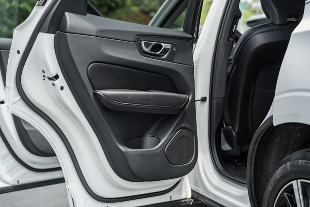 Certified 2023 Volvo XC60 B5 Plus w/ Climate Package AWD/4WD image 35