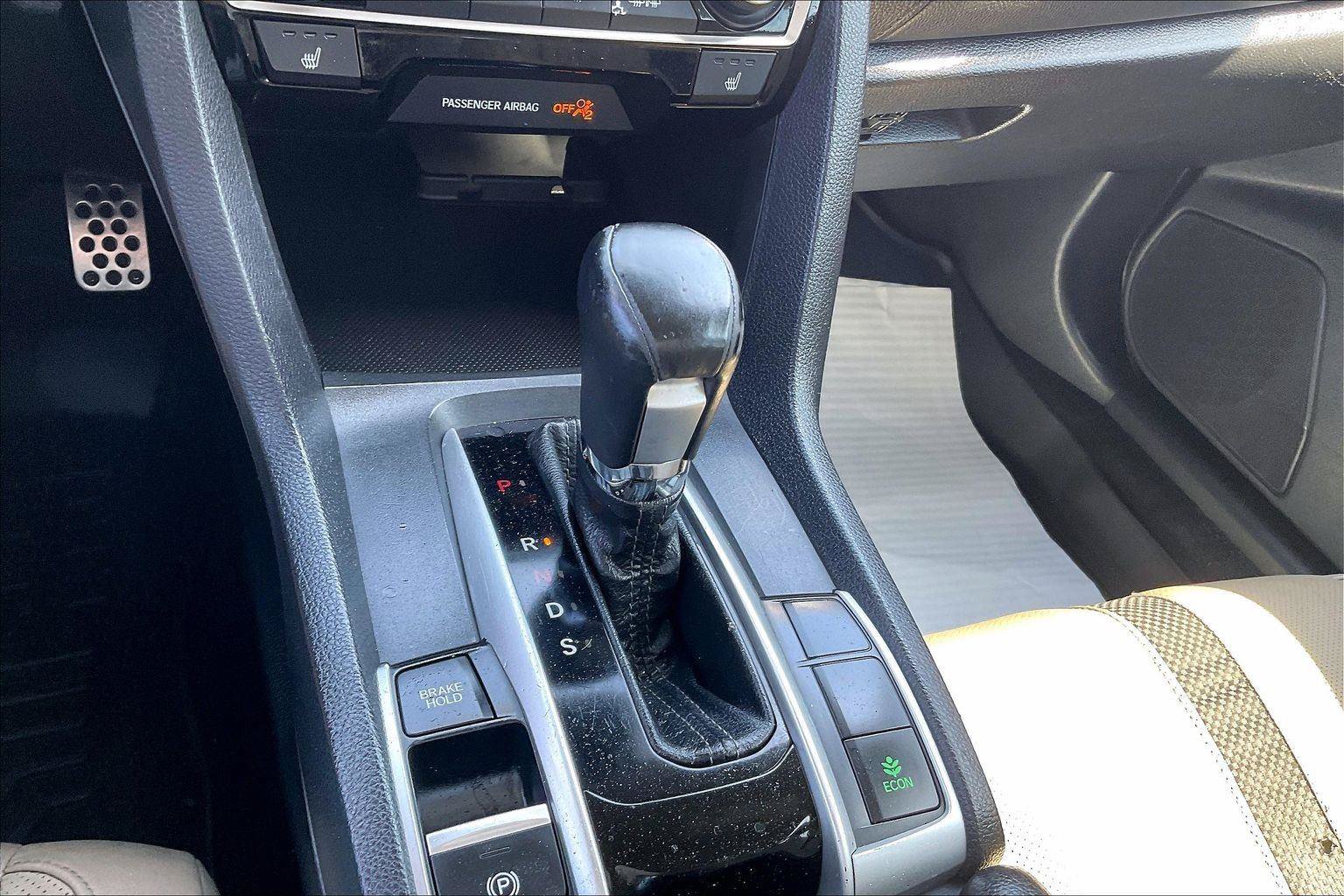 Used 2019 Honda Civic Touring image 31