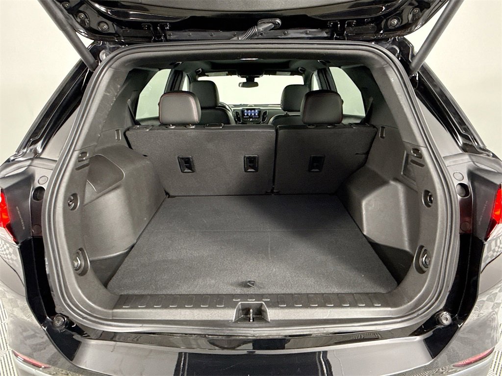 Used 2022 Chevrolet Equinox RS w/ RS Leather Package image 23