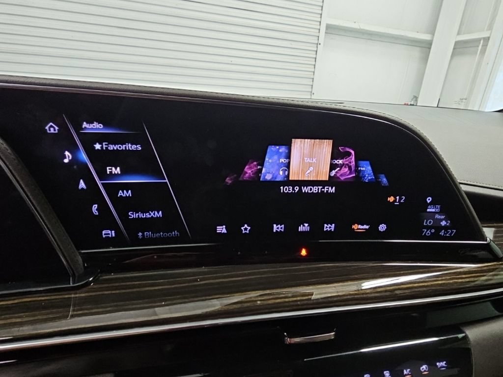 Used 2022 Cadillac Escalade Premium Luxury w/ Performance Package AWD/4WD image 14