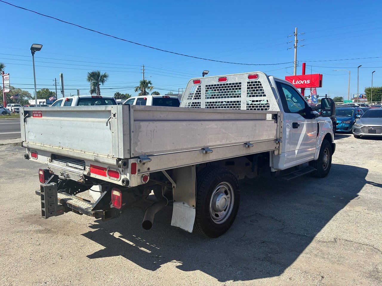 Used 2017 Ford F250 XL RWD image 5