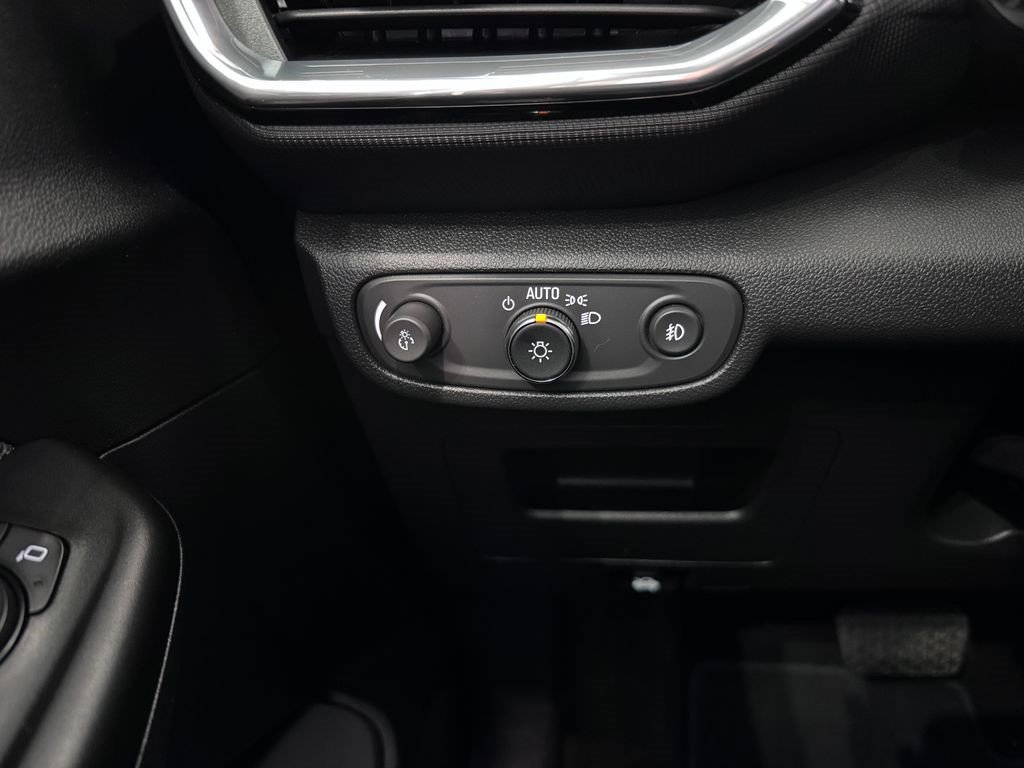 Certified 2022 Chevrolet TrailBlazer LT w/ Convenience Package AWD/4WD image 8