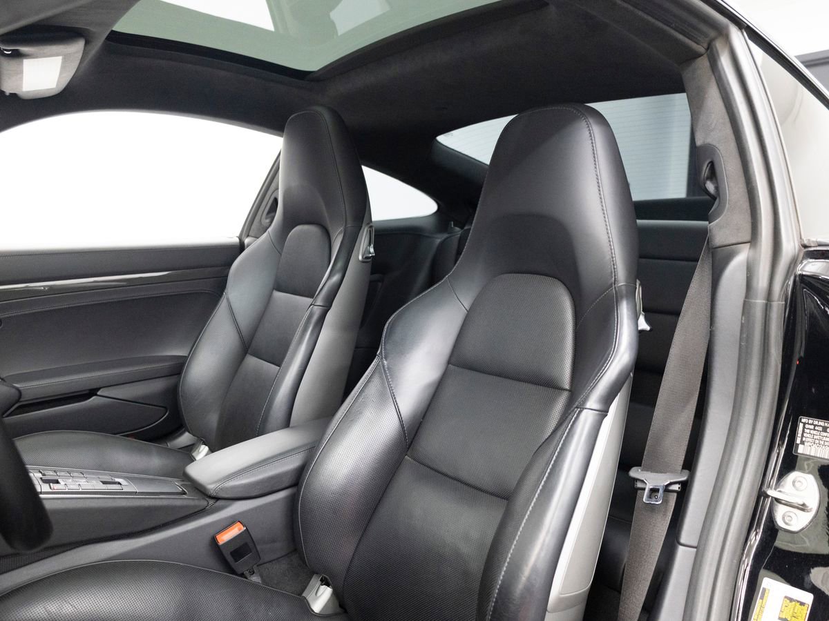 Certified 2019 Porsche 911 Turbo image 5