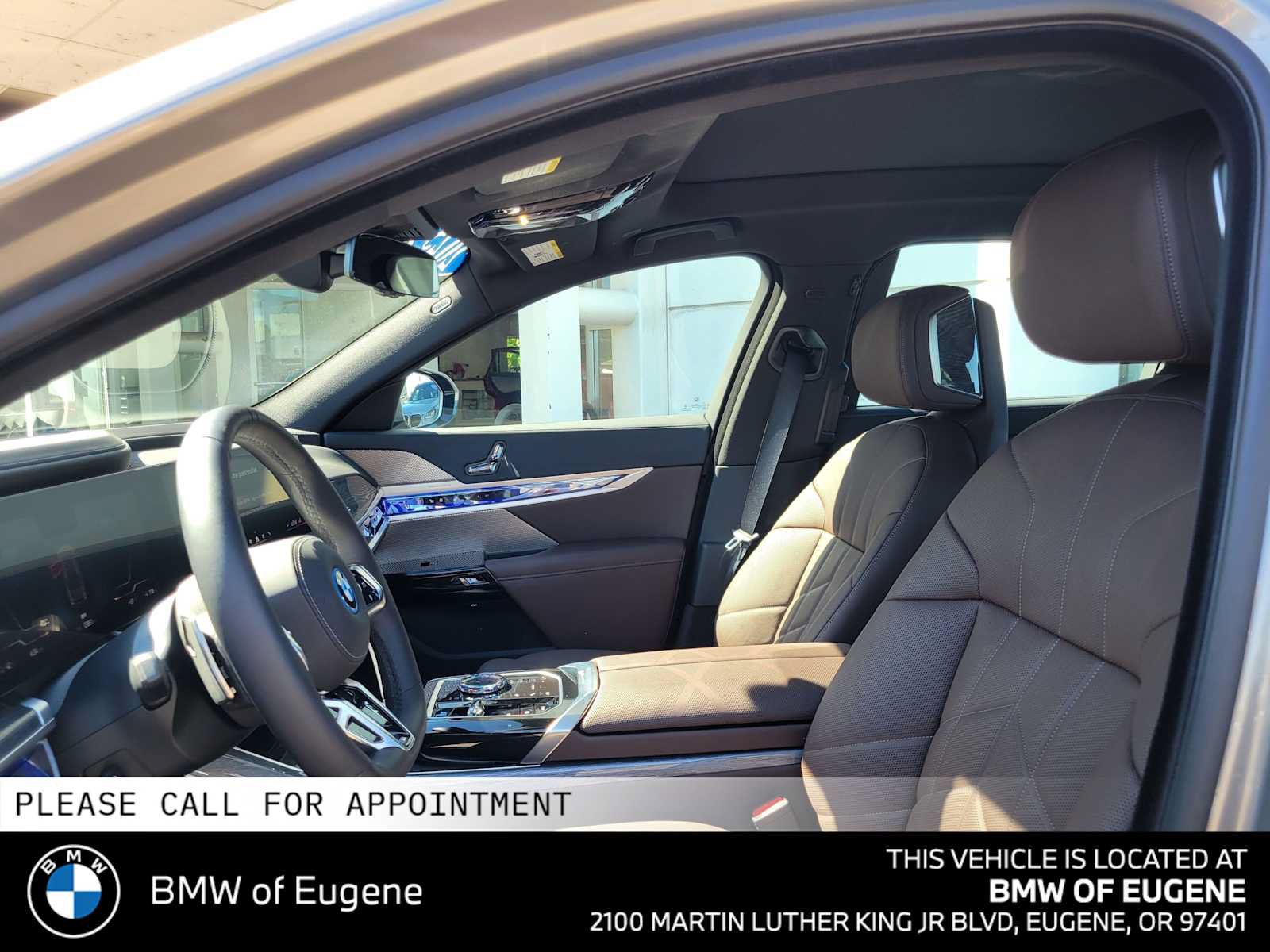 Used 2025 BMW i7 eDrive50 w/ M Sport Package RWD image 24