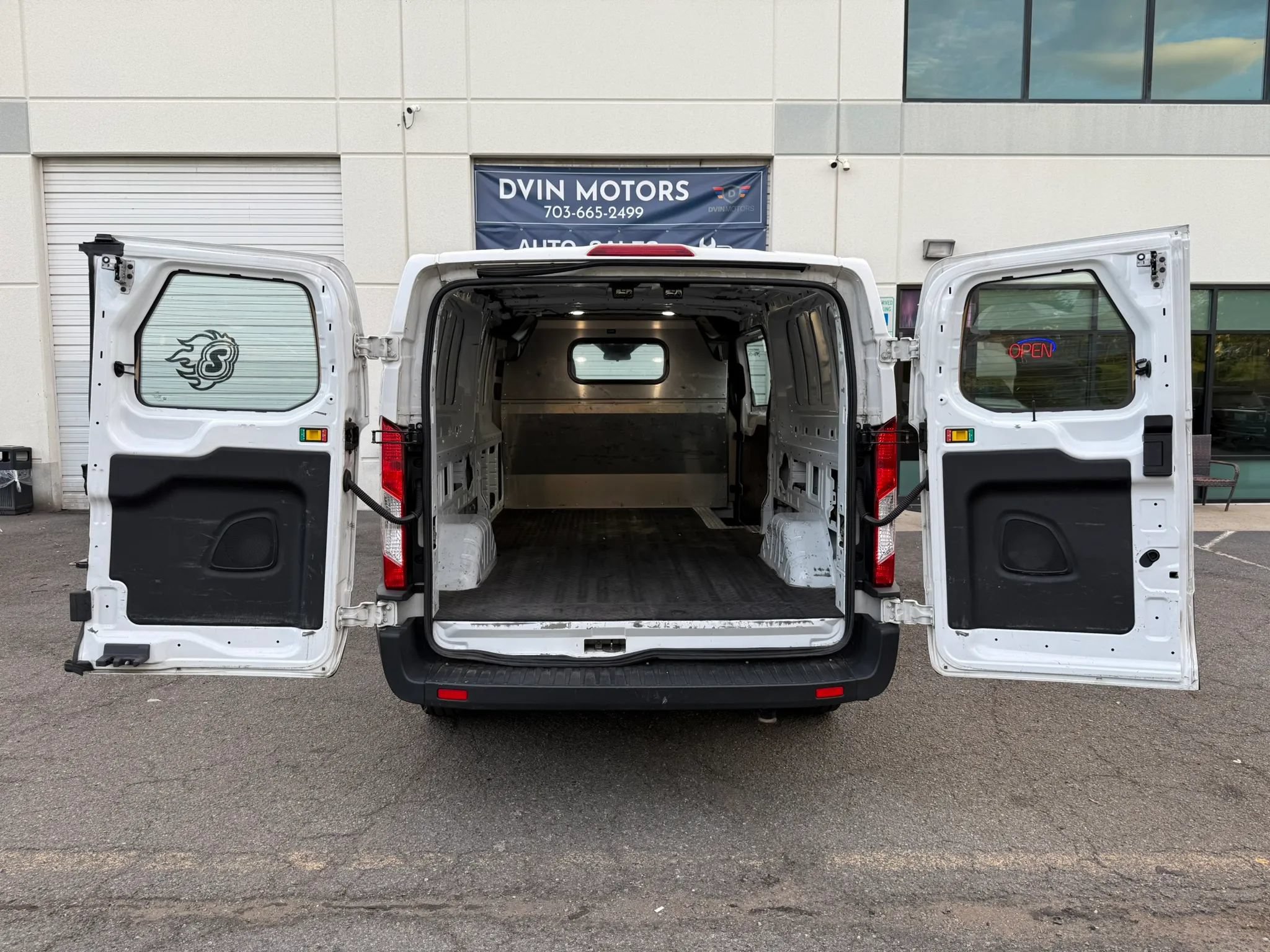 Used 2021 Ford Transit 150 Low Roof RWD image 21
