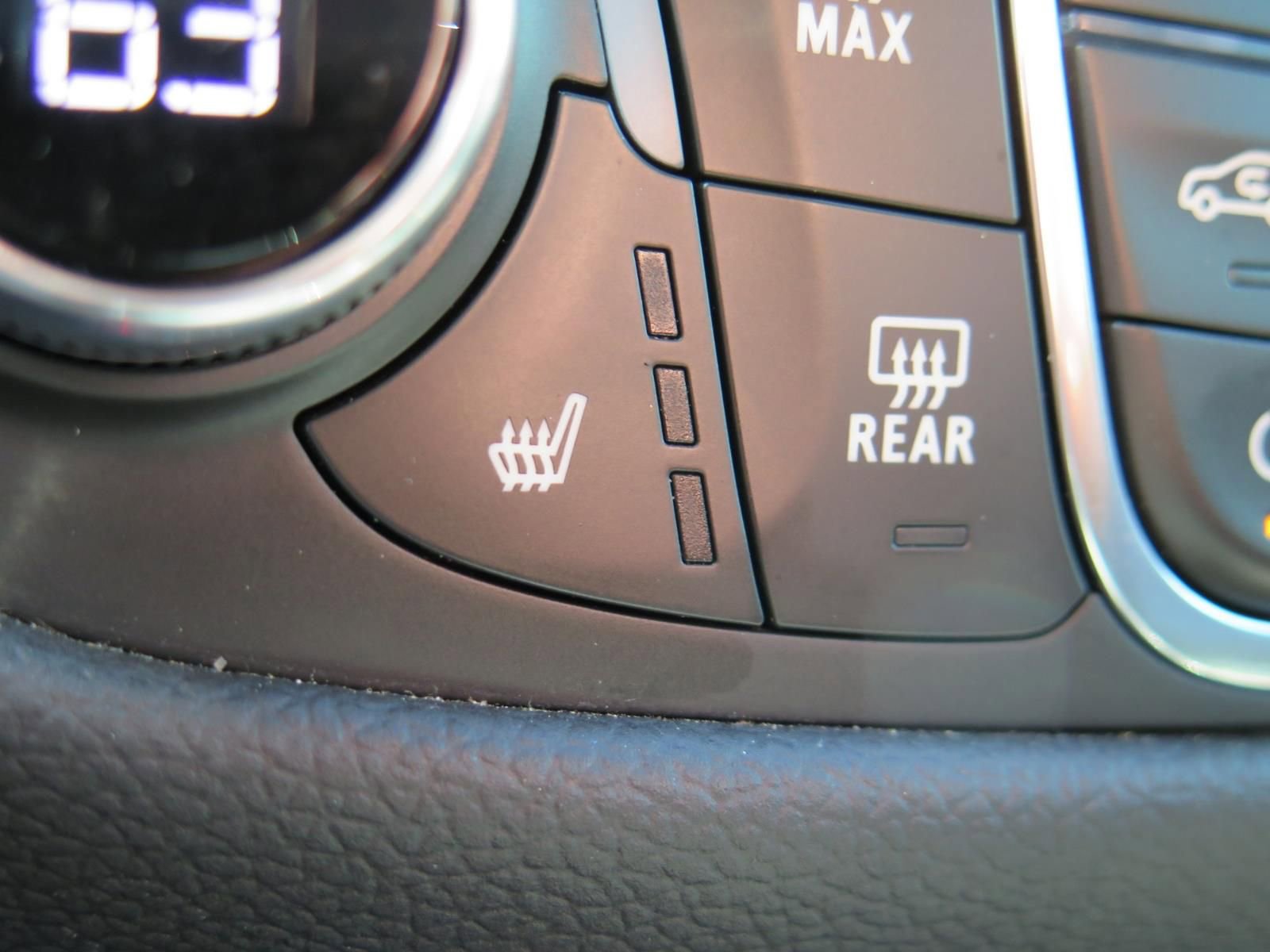 Used 2024 Chevrolet Equinox RS w/ RS Leather Package image 14