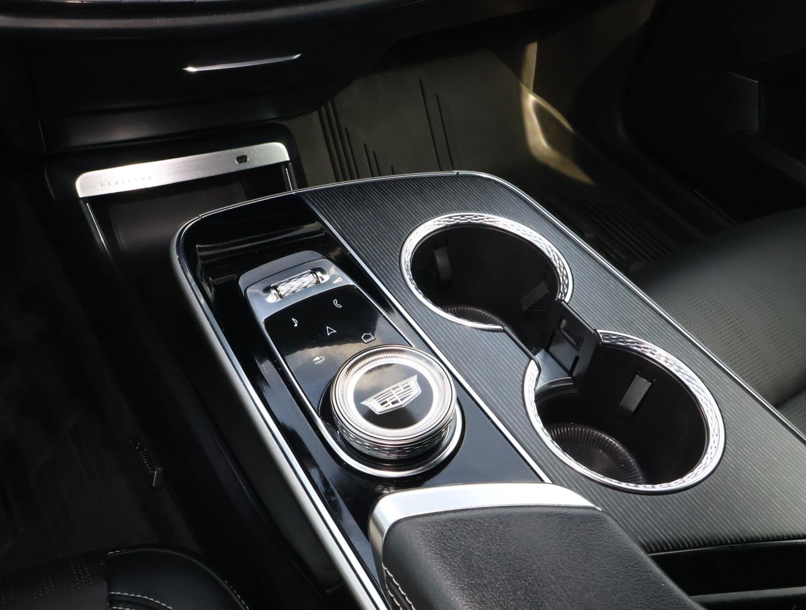 Certified 2024 Cadillac Lyriq Luxury image 30