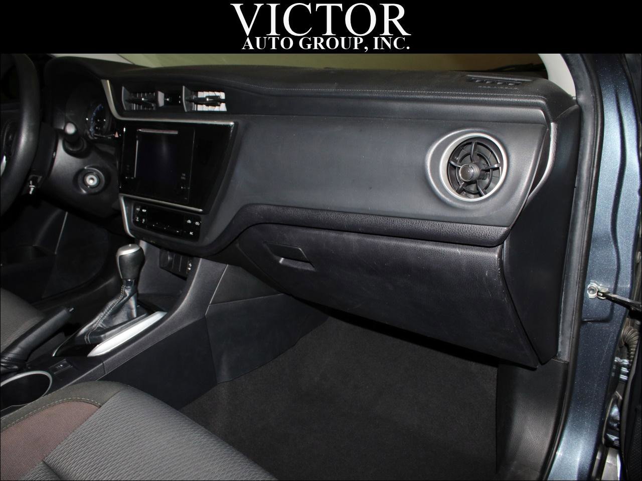 Used 2019 Toyota Corolla LE image 29