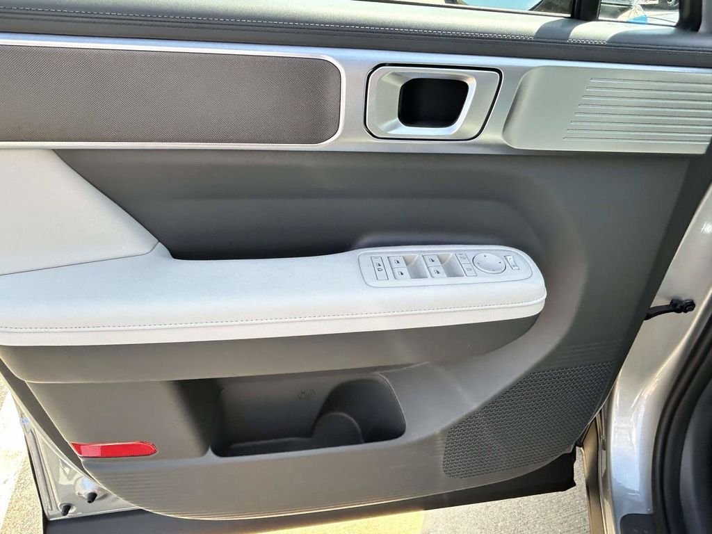 New 2027 Hyundai Santa Fe SEL FWD image 15