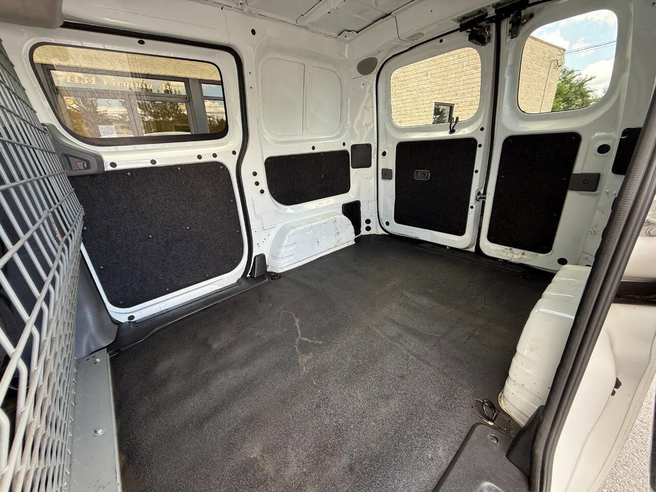 Used 2016 Chevrolet City Express LT image 9