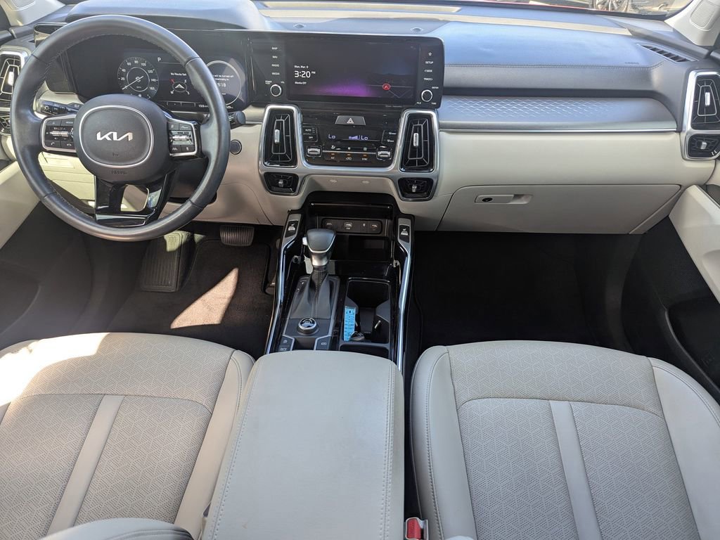 Used 2023 Kia Sorento SX image 11