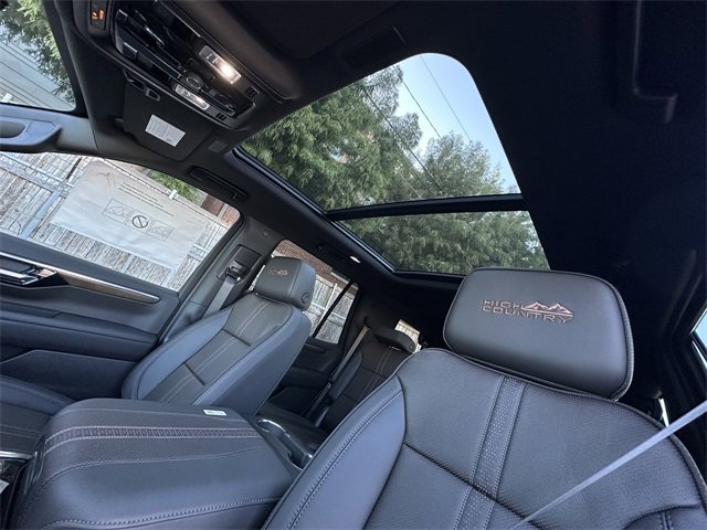 New 2026 Chevrolet Tahoe High Country image 18