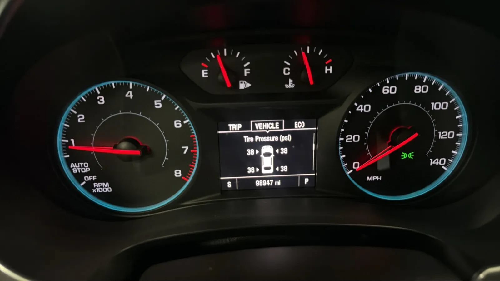 Used 2017 Chevrolet Malibu LT FWD image 11