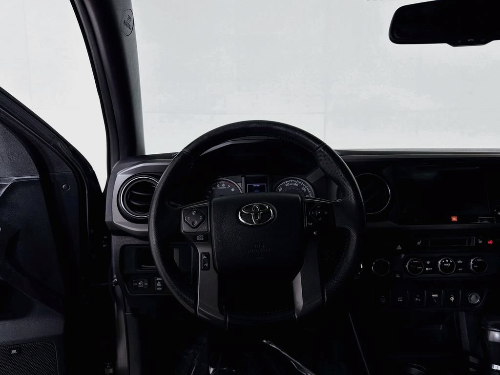 Used 2016 Toyota Tacoma TRD Sport AWD/4WD image 22