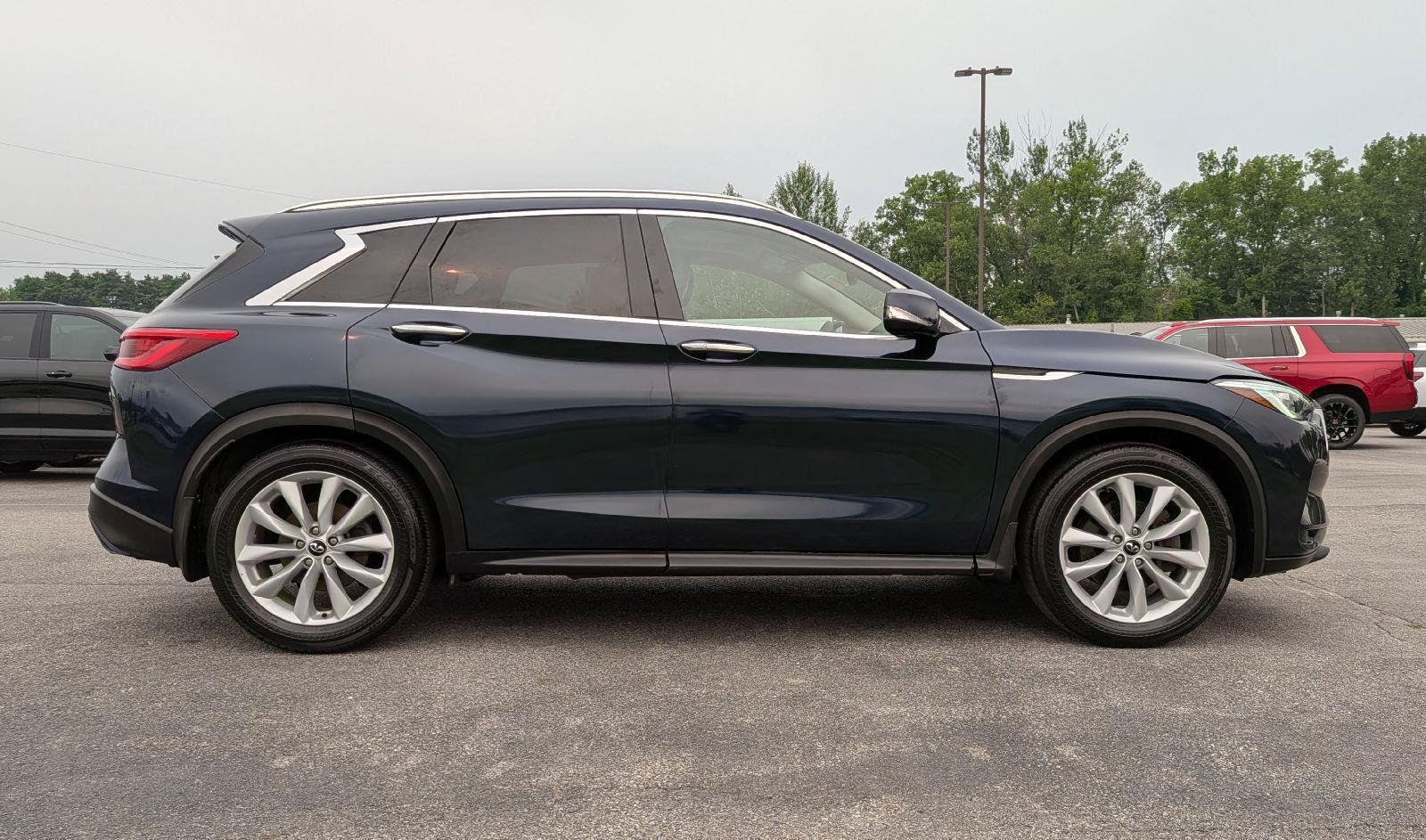 Used 2019 INFINITI QX50 Essential w/ Premium Heat Package AWD/4WD image 6