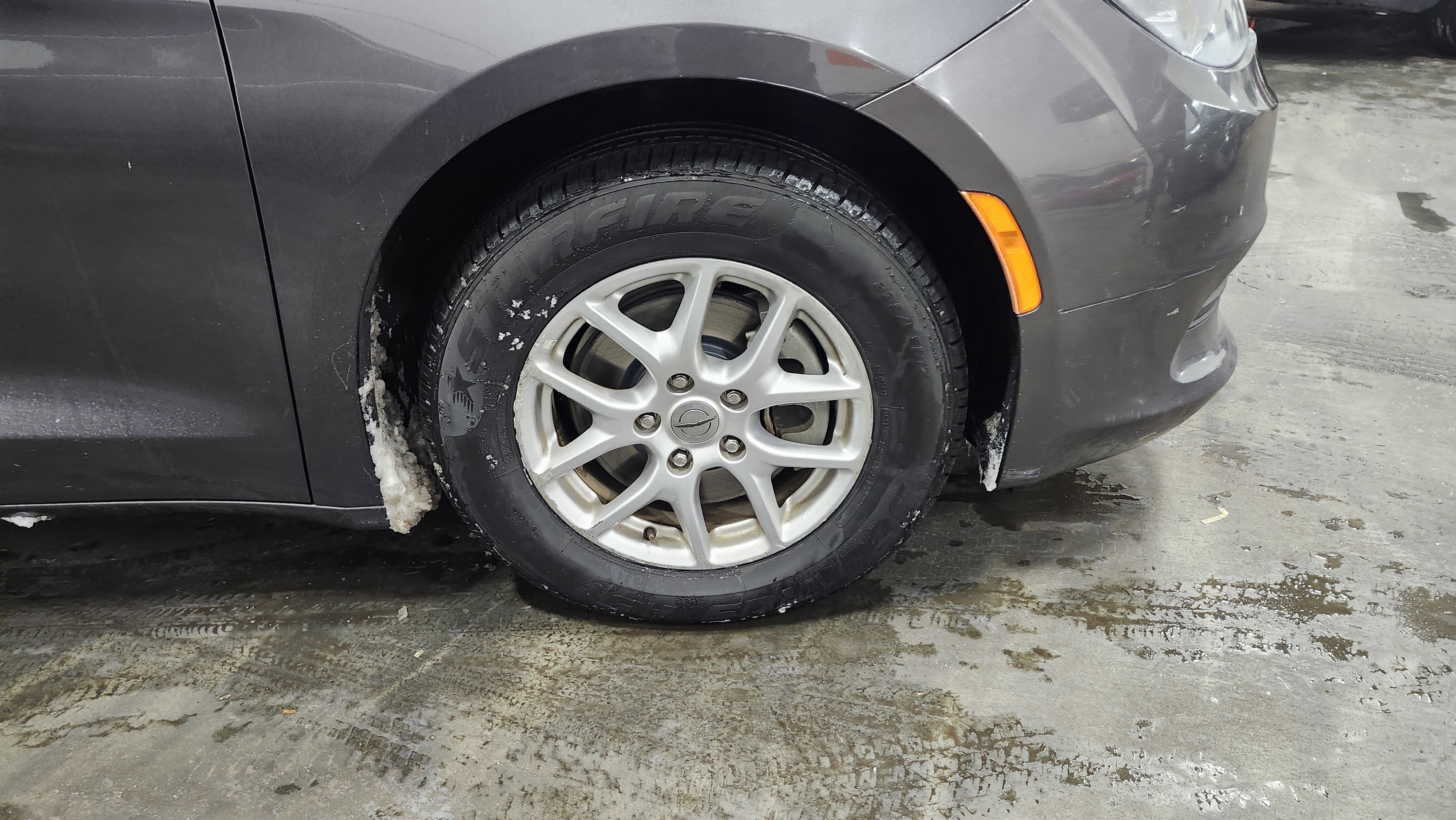 Used 2023 Chrysler Voyager LX image 10