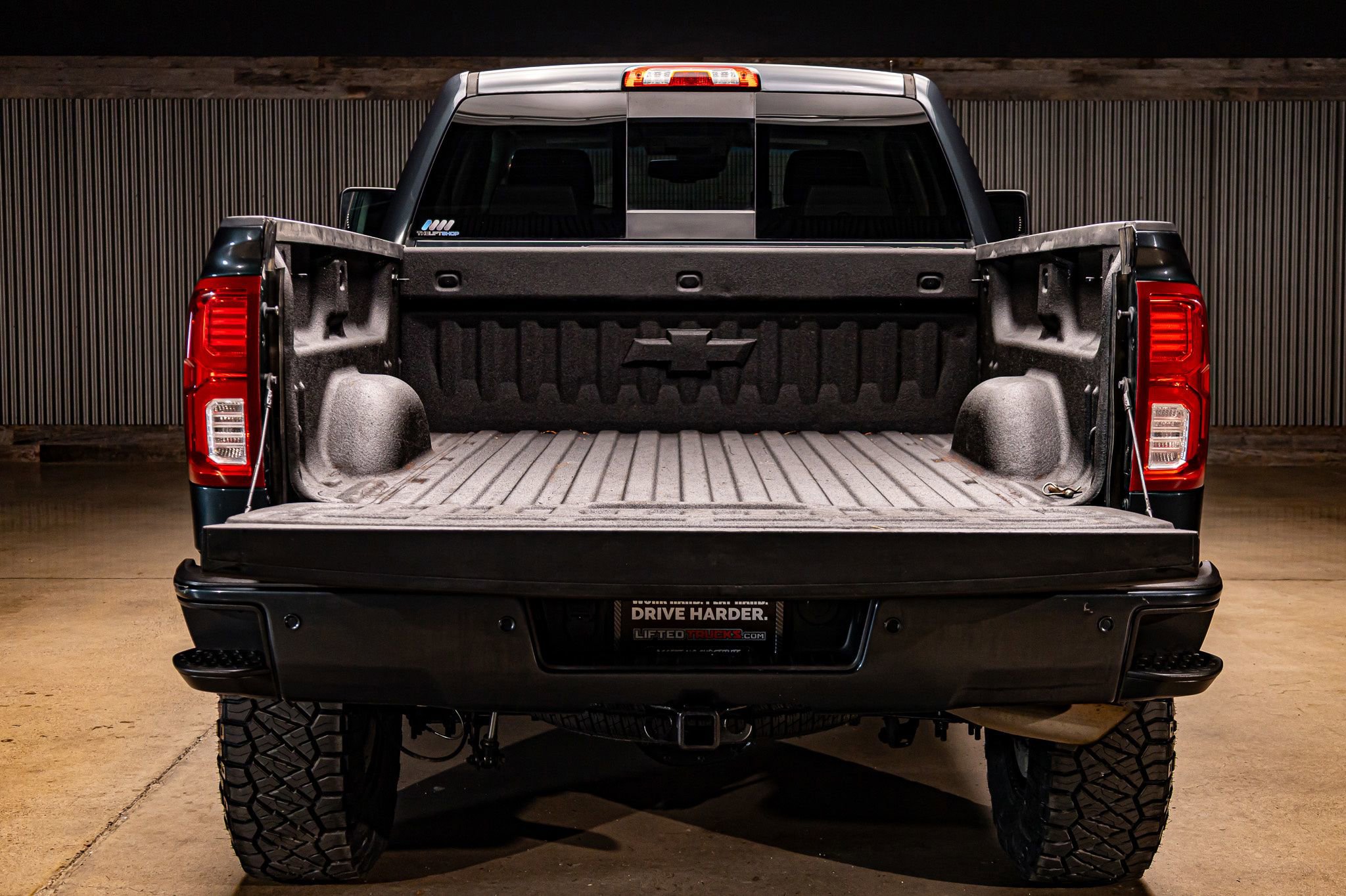 Used 2018 Chevrolet Silverado 1500 LTZ Z71 w/ LTZ Plus Package image 9