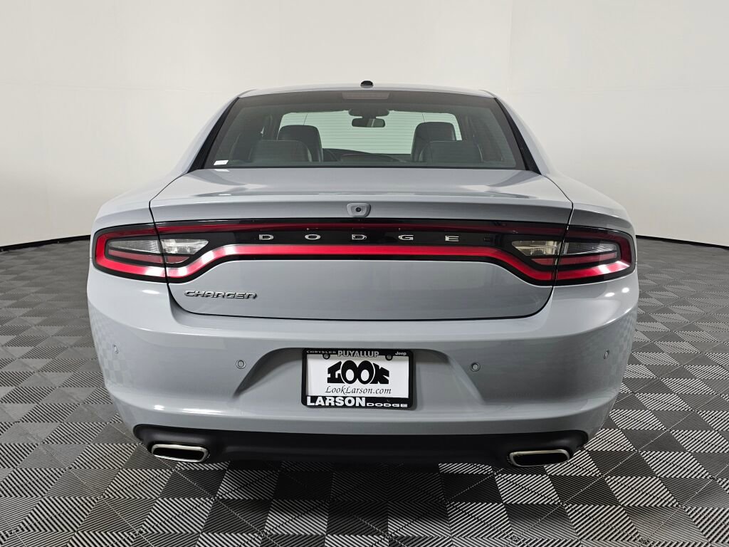 Used 2021 Dodge Charger SXT w/ Leather Interior Group image 4