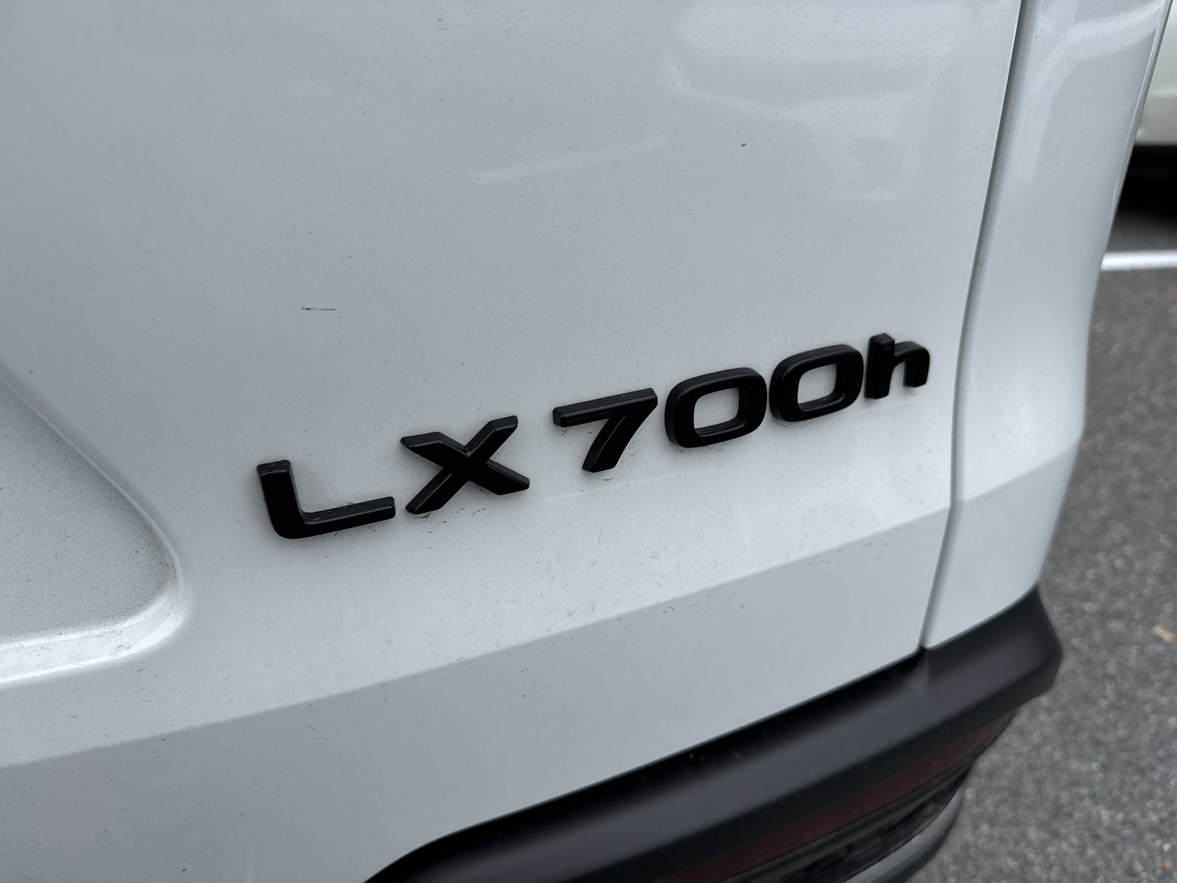 Used 2025 Lexus LX 700h F Sport w/ Accessory Package (Z1) AWD/4WD image 12