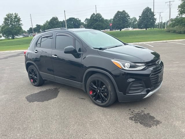 Used 2019 Chevrolet Trax LT w/ Sun & Sound Package FWD image 6
