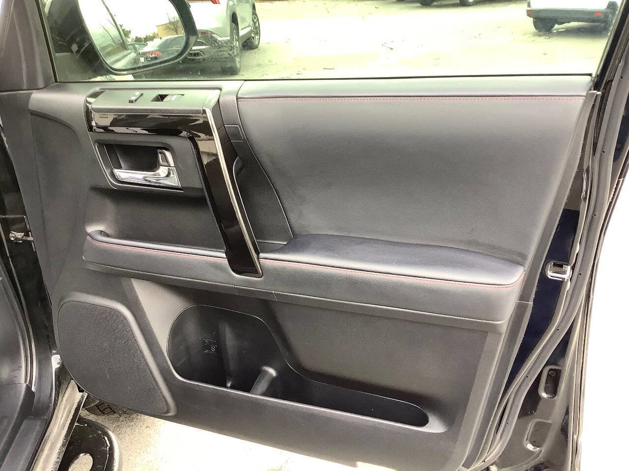 Used 2021 Toyota 4Runner Venture w/ Moonroof Package AWD/4WD image 39