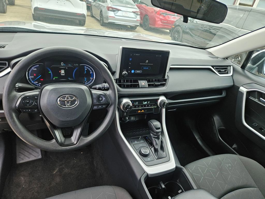 Used 2025 Toyota RAV4 XLE image 16