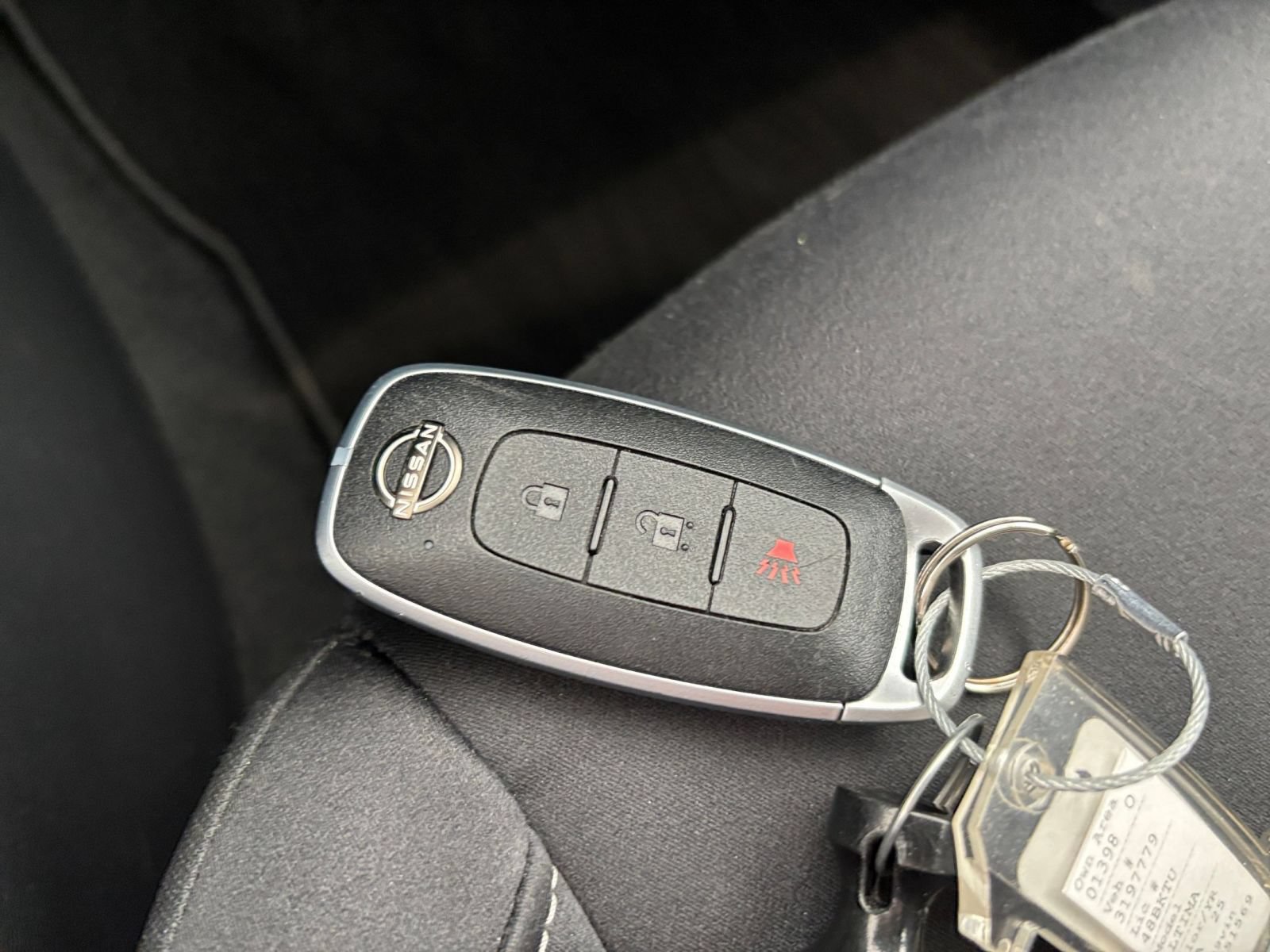 Used 2025 Nissan Altima 2.5 SV FWD image 21