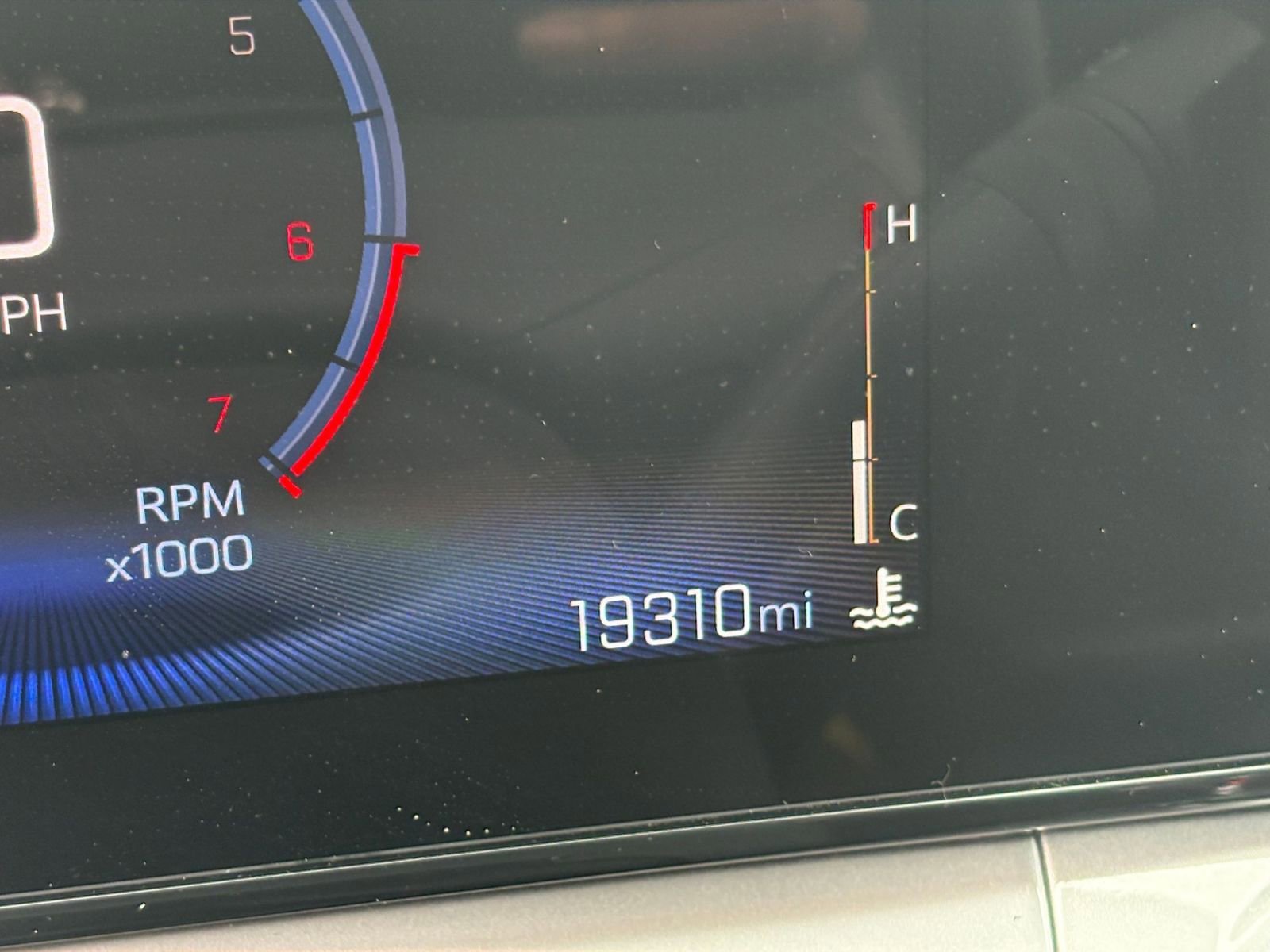 Used 2025 Chevrolet Trax LT image 38