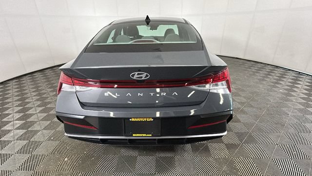 Certified 2024 Hyundai Elantra SEL w/ Convenience Package FWD video 3