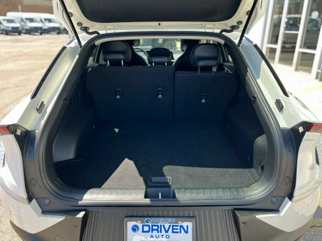 Used 2024 Kia EV6 Light RWD image 8