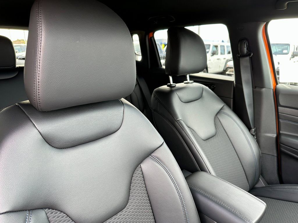 New 2026 Jeep Compass Latitude image 14