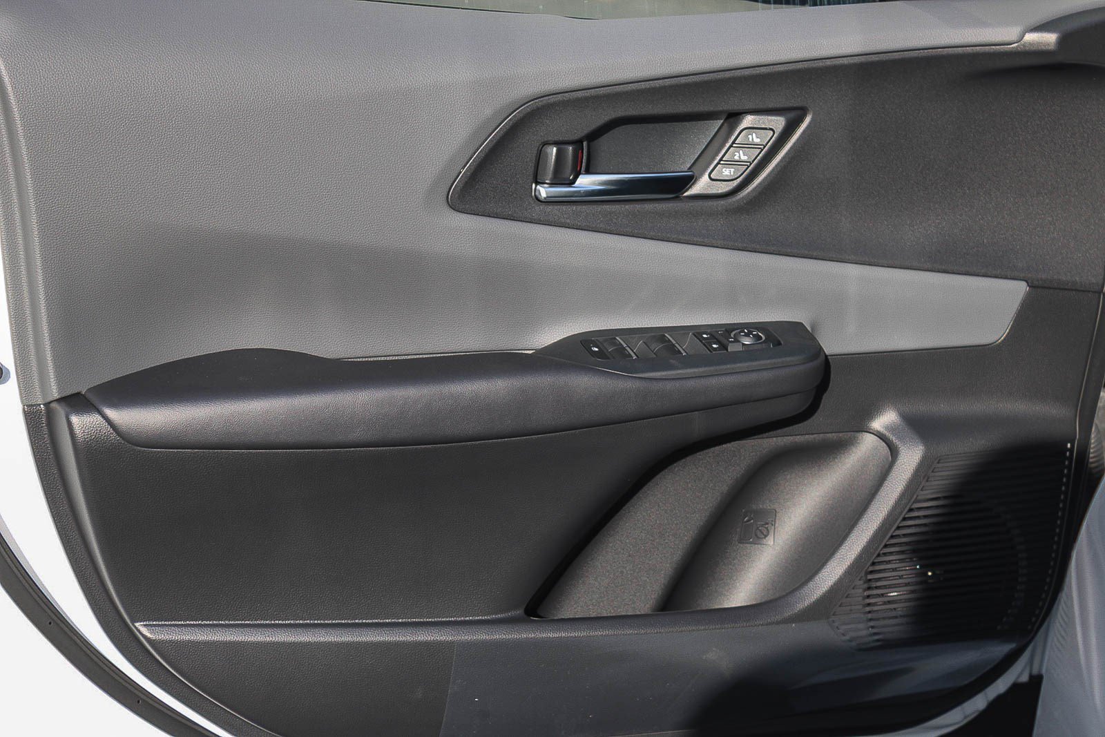 New 2027 Toyota Prius Limited FWD image 23