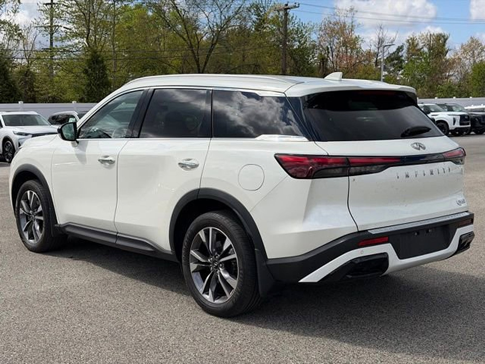 Certified 2023 INFINITI QX60 Luxe image 5