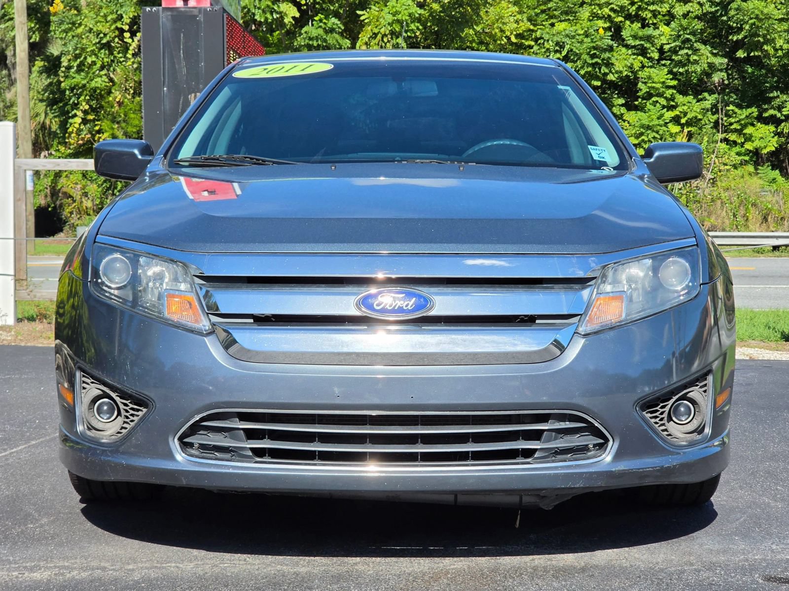 Used 2011 Ford Fusion SE FWD image 2