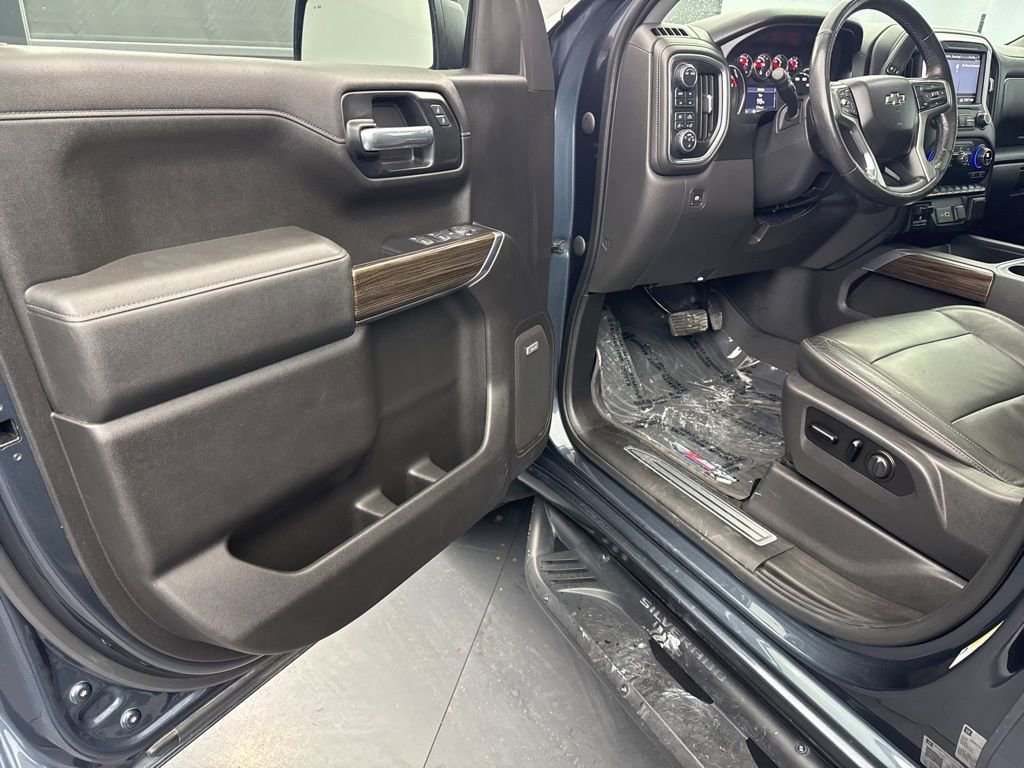 Used 2020 Chevrolet Silverado 1500 LT Trail Boss image 29