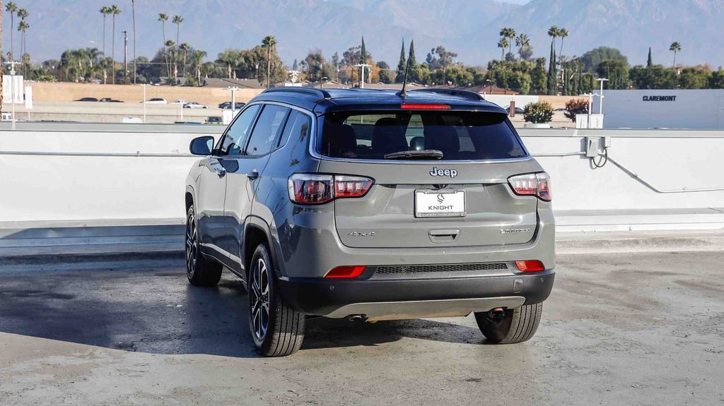 Used 2024 Jeep Compass Limited image 7