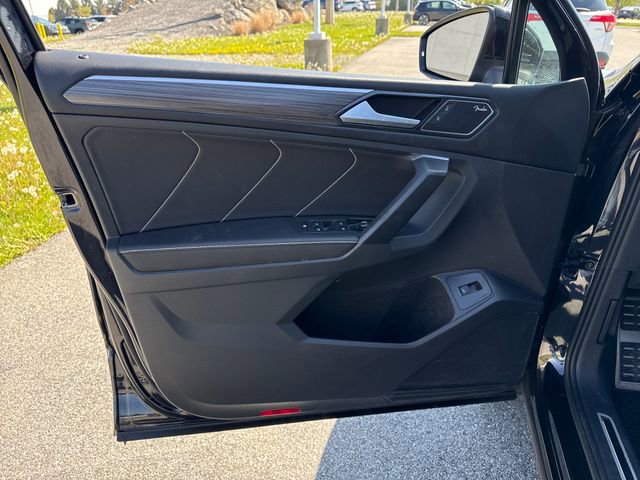 Used 2023 Volkswagen Tiguan SEL R-Line AWD/4WD image 24