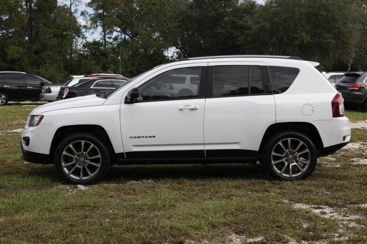 Used 2016 Jeep Compass Sport w/ Power Value Group FWD image 3