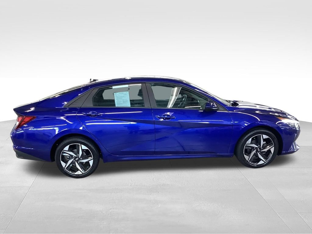 Certified 2023 Hyundai Elantra SEL w/ Convenience Package FWD image 8