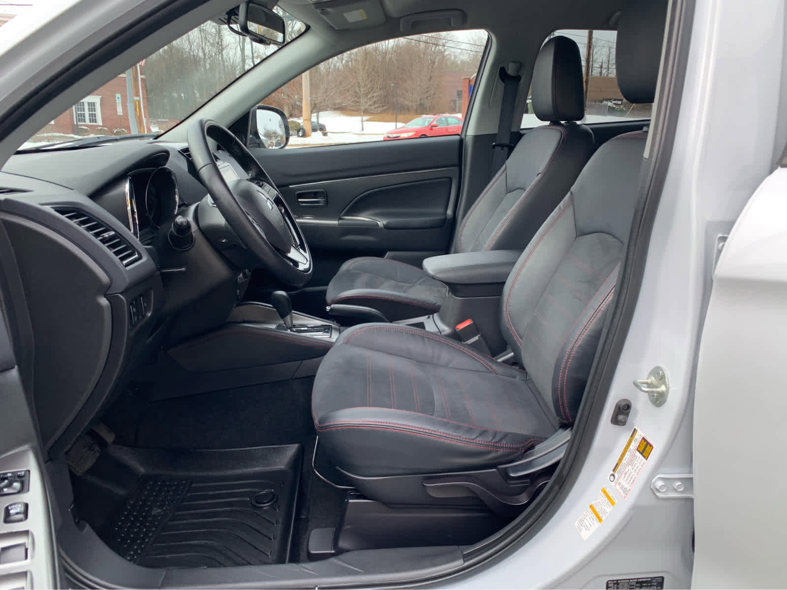 Used 2022 Mitsubishi Outlander Sport SE image 10